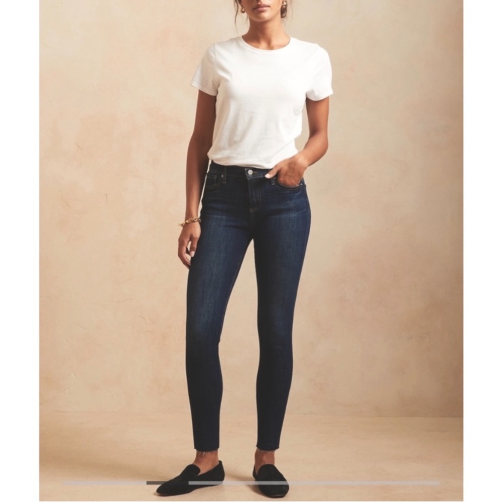 Banana Republic Skinny Jeans Size 25 0 Medium Wash Blue Denim Mid Rise Raw Hem